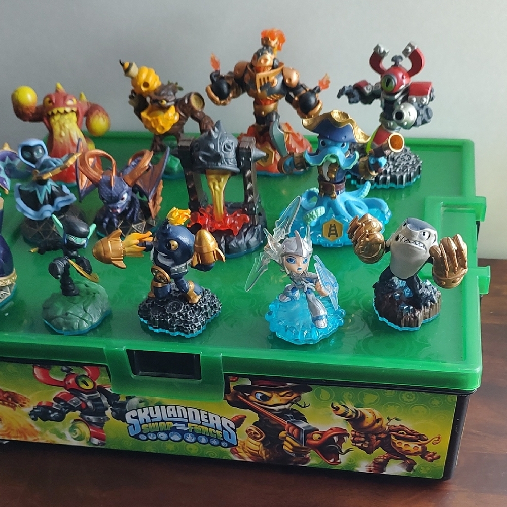 Skylanders Mixed Set Swap Force Imaginators Action Figures Playset W/ Tackle Box